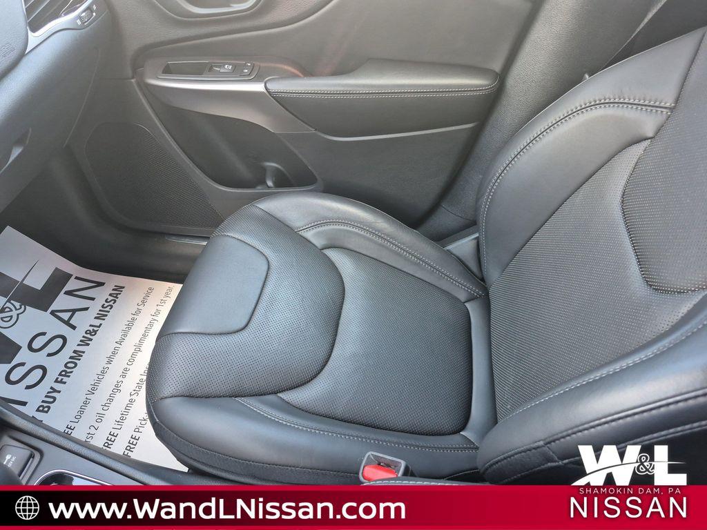used 2019 Jeep Cherokee car, priced at $22,827