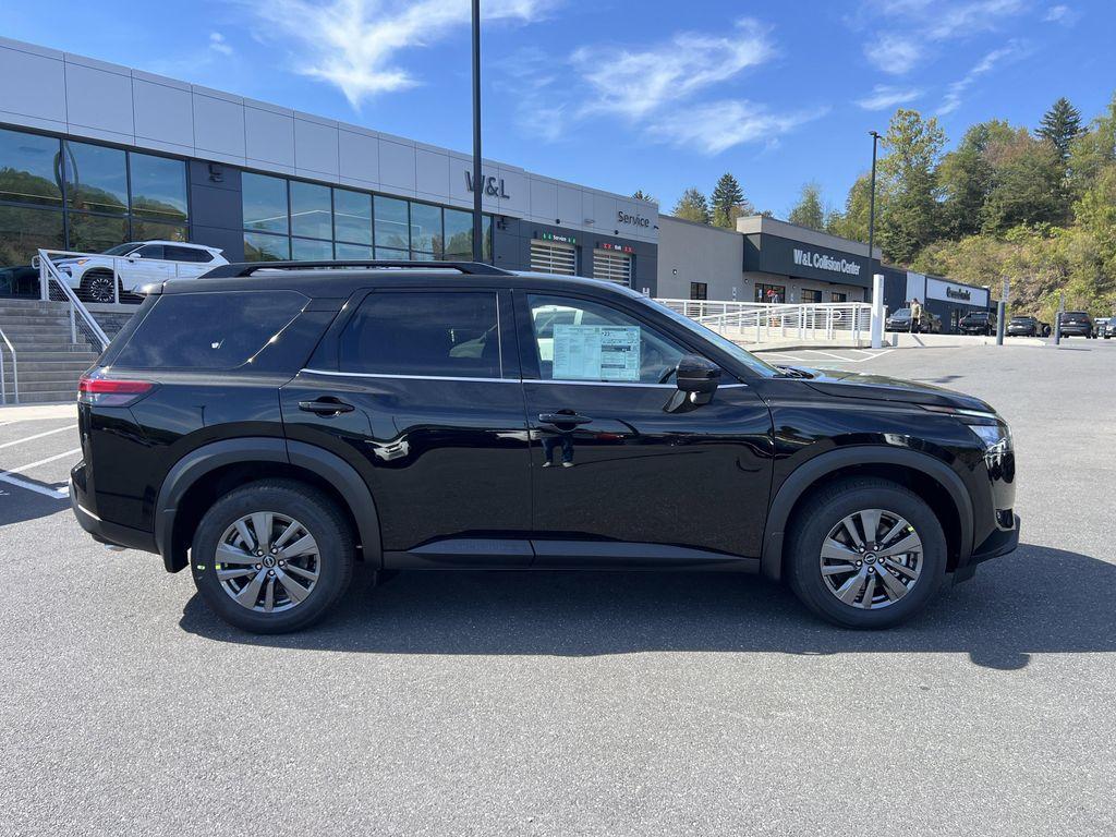 new 2025 Nissan Pathfinder car, priced at $41,506