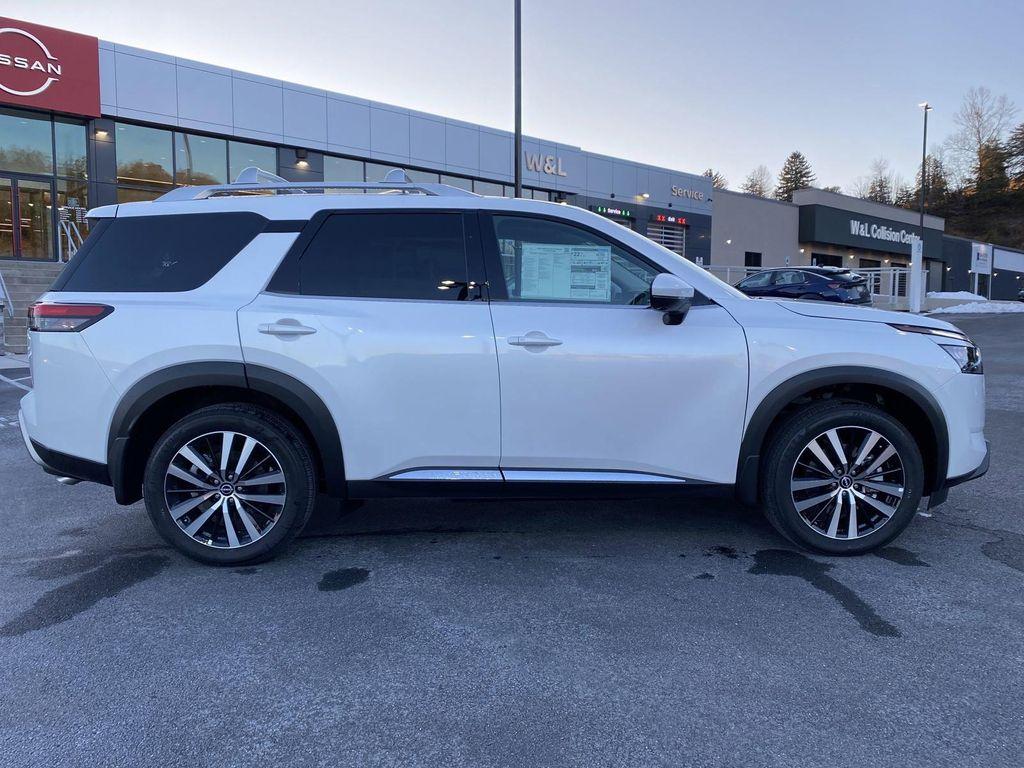 new 2025 Nissan Pathfinder car, priced at $51,720