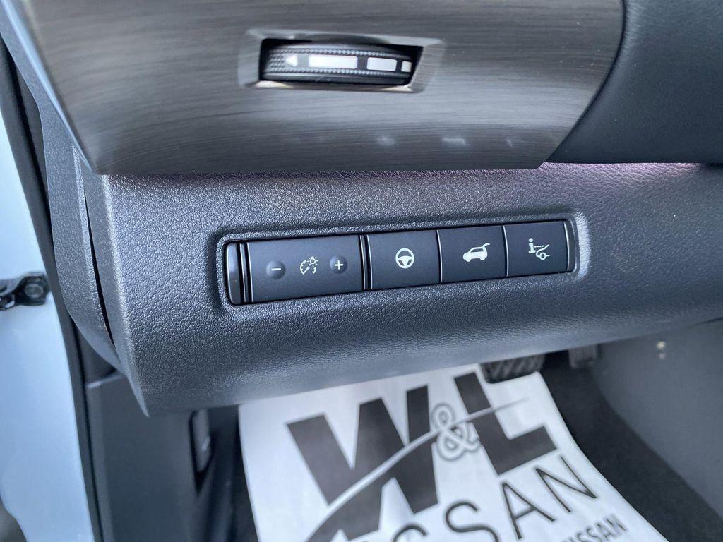 new 2025 Nissan Pathfinder car, priced at $51,720