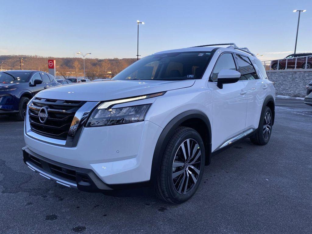 new 2025 Nissan Pathfinder car, priced at $51,720