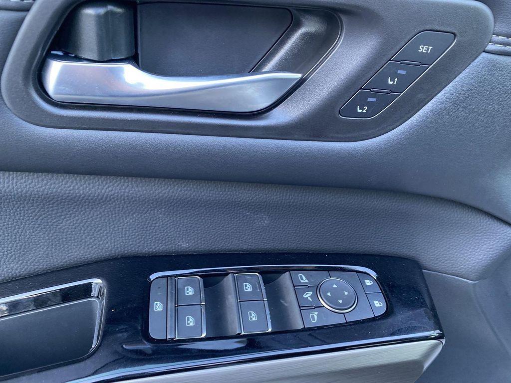 new 2025 Nissan Pathfinder car, priced at $51,720