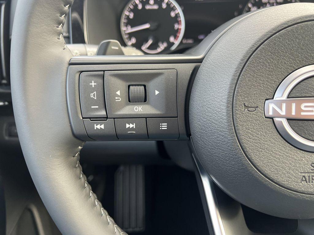 new 2025 Nissan Pathfinder car, priced at $41,185