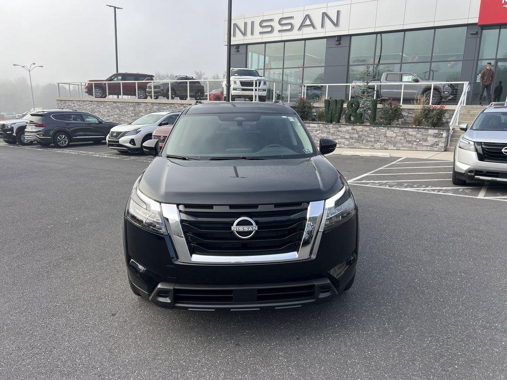 new 2025 Nissan Pathfinder car, priced at $41,185