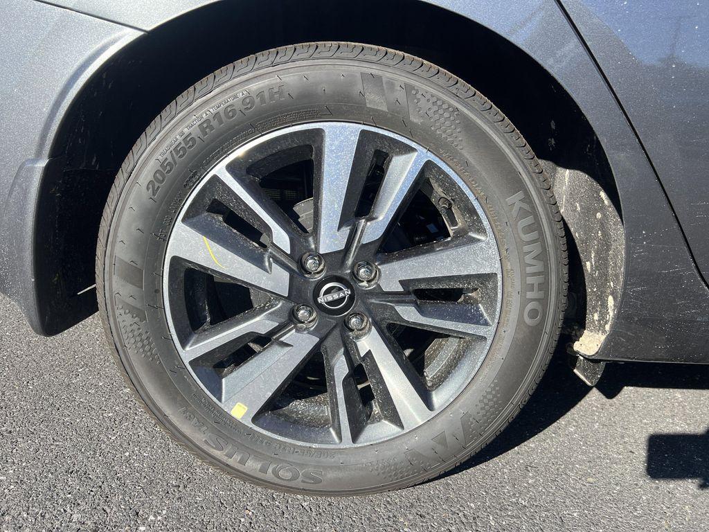 new 2025 Nissan Versa car, priced at $22,042