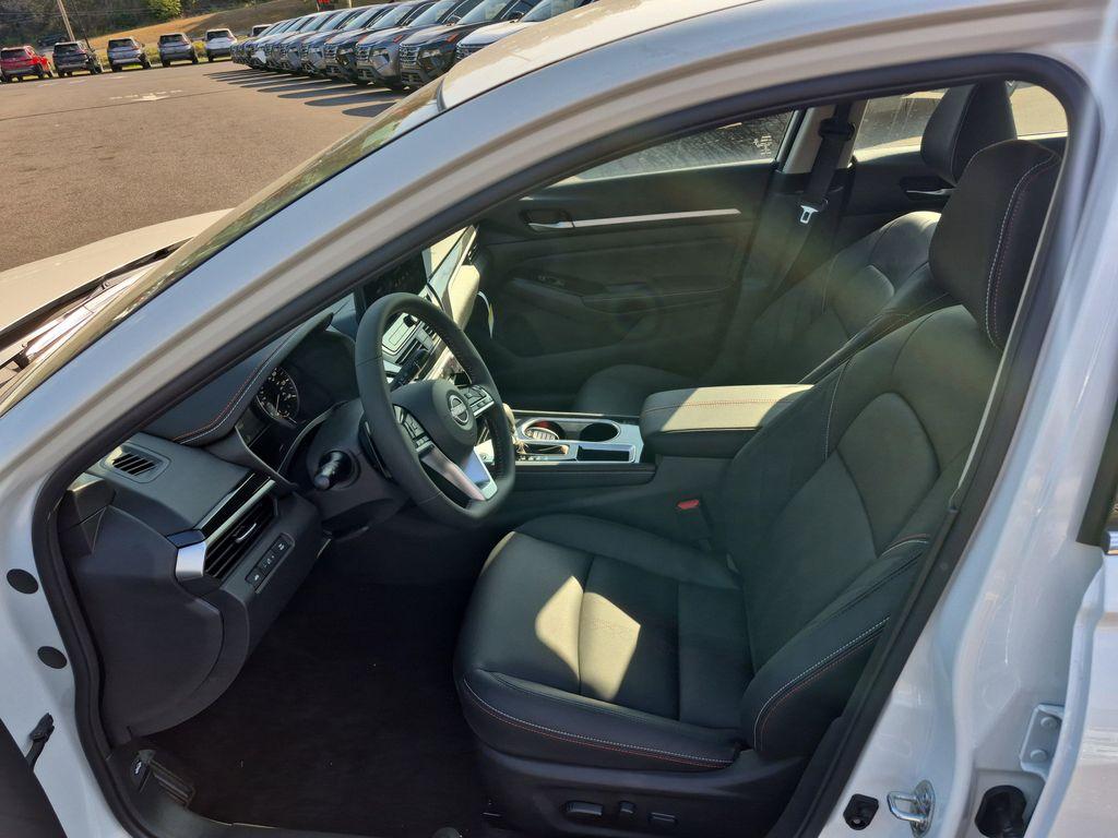 new 2025 Nissan Altima car, priced at $32,777