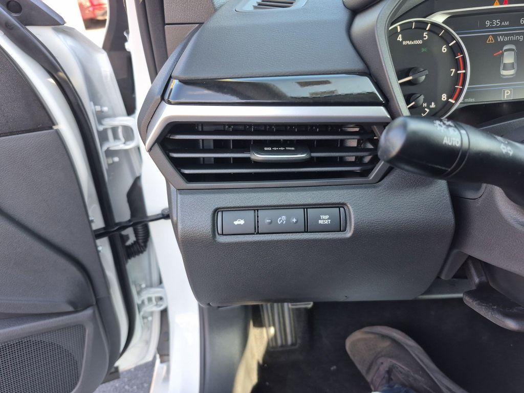 new 2025 Nissan Altima car, priced at $32,777