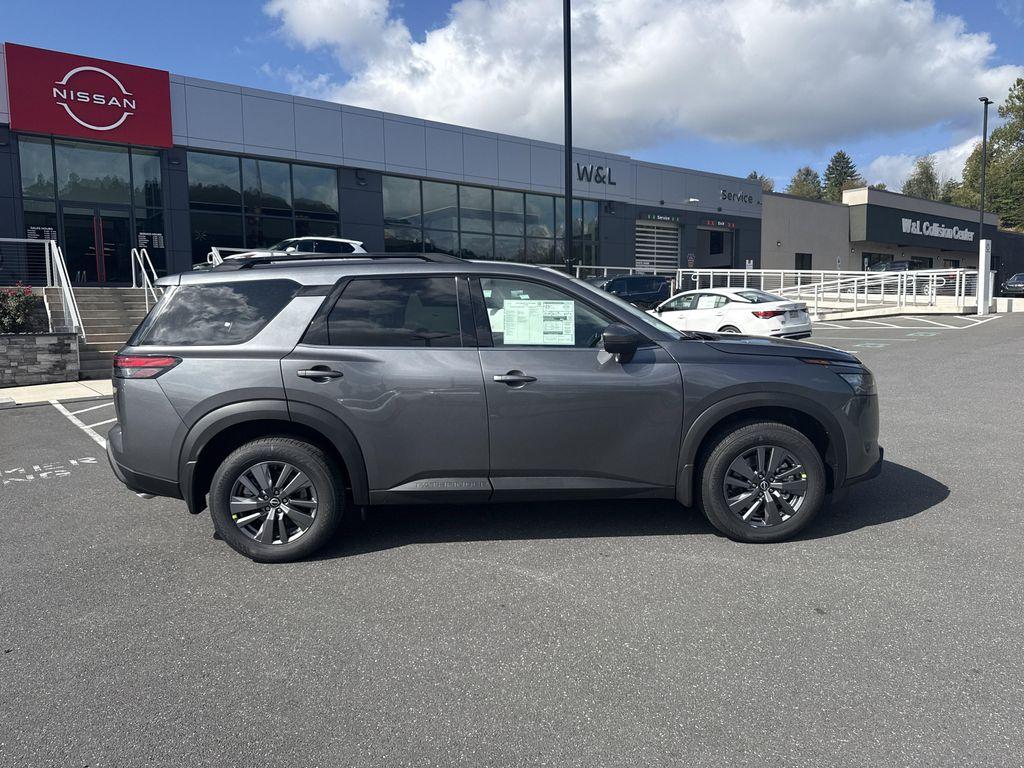 new 2025 Nissan Pathfinder car, priced at $41,506