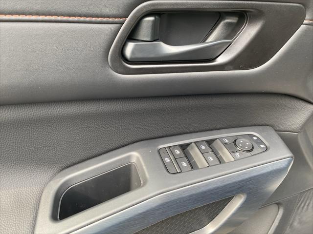 new 2025 Nissan Pathfinder car, priced at $44,913