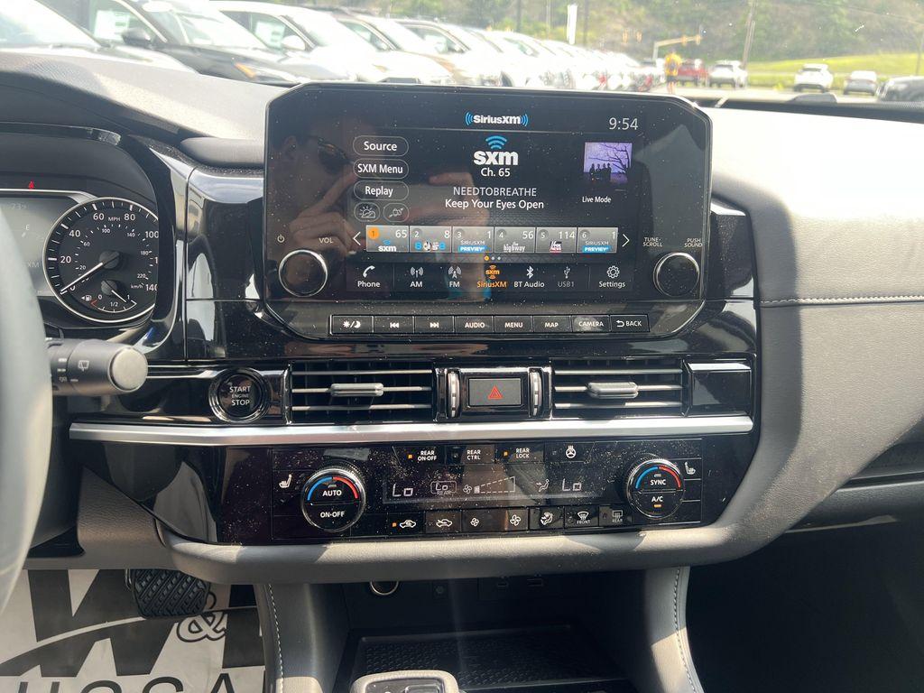 new 2025 Nissan Pathfinder car, priced at $44,232