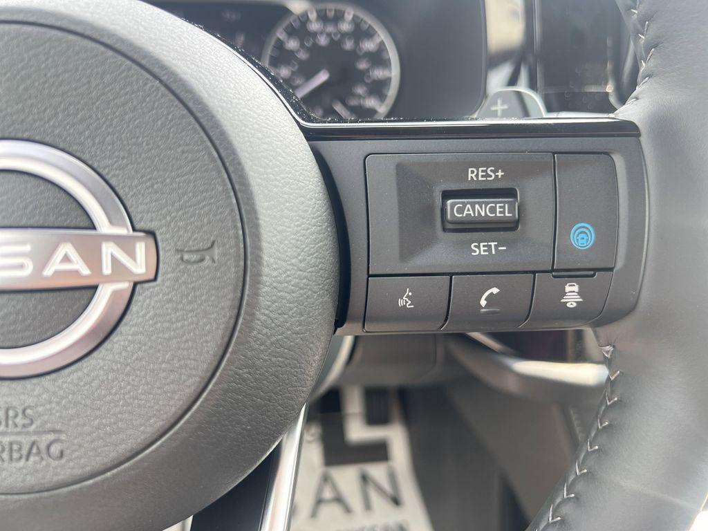 new 2025 Nissan Pathfinder car, priced at $44,232