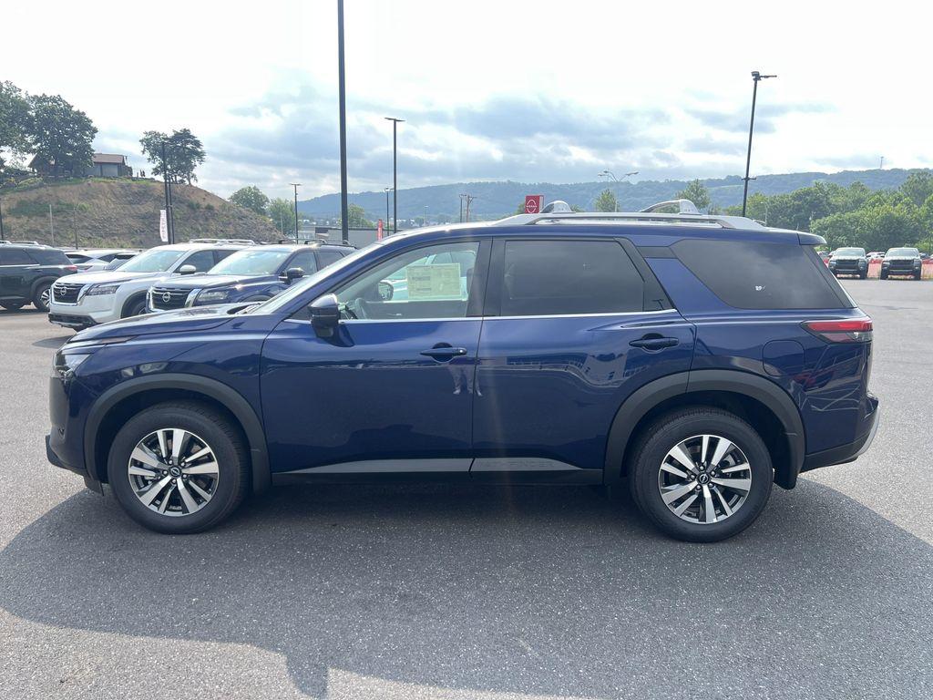 new 2025 Nissan Pathfinder car, priced at $44,232