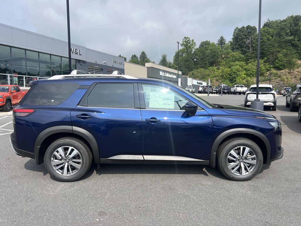 new 2025 Nissan Pathfinder car, priced at $44,232