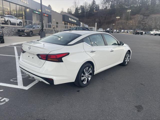 new 2025 Nissan Altima car, priced at $27,431