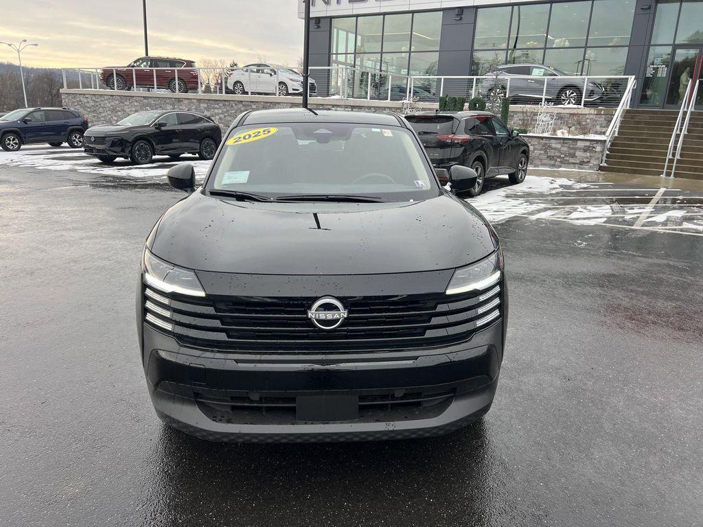 new 2025 Nissan Kicks car, priced at $24,929