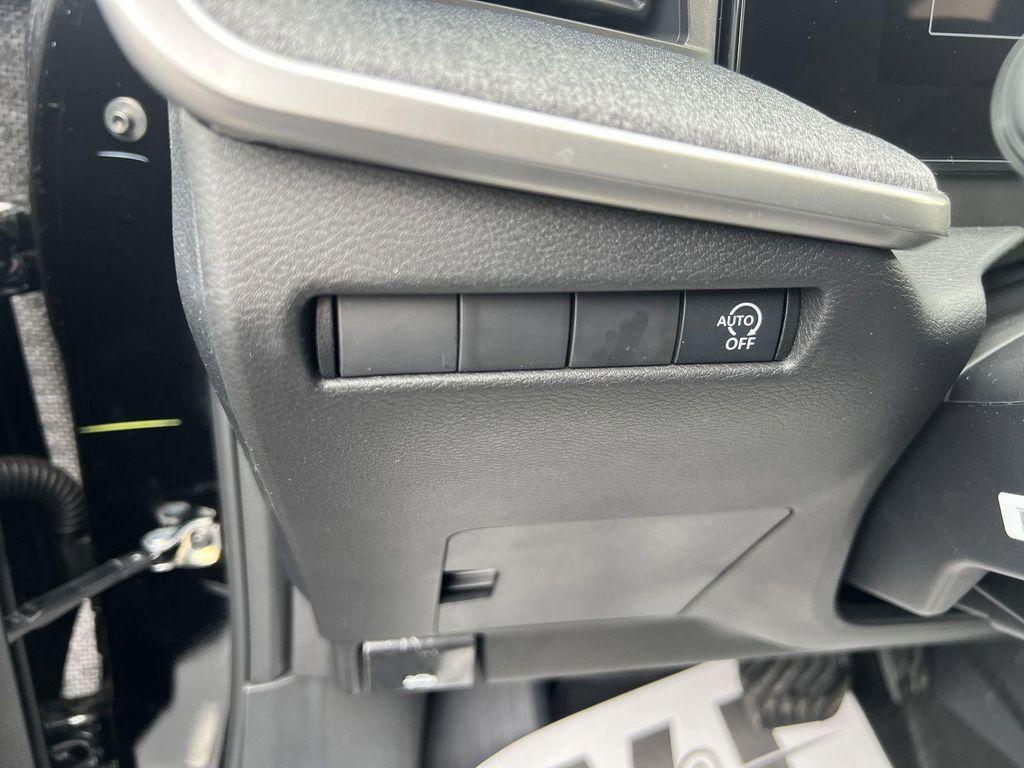 new 2025 Nissan Kicks car, priced at $24,929