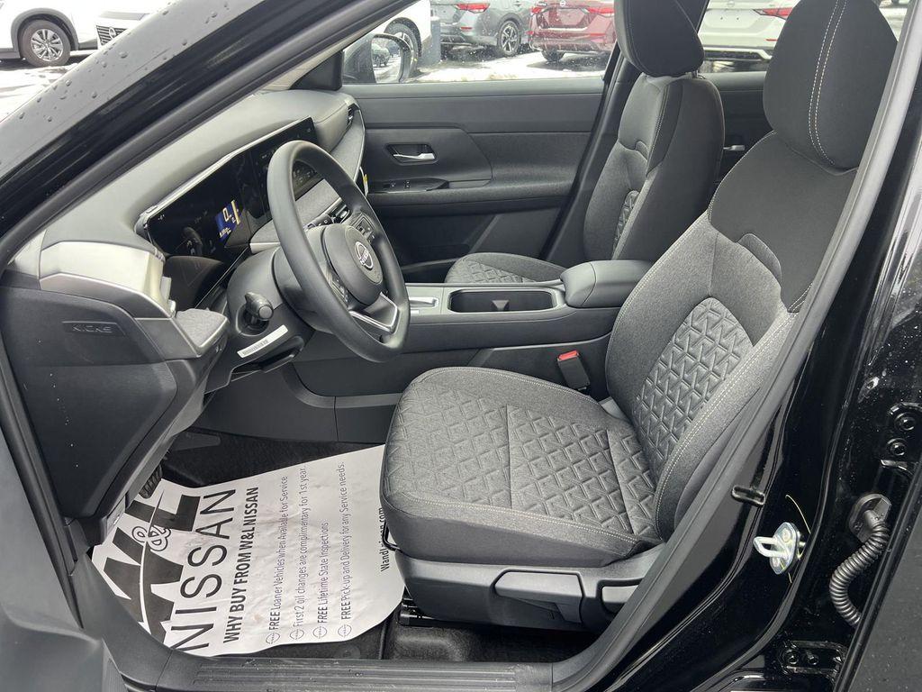 new 2025 Nissan Kicks car, priced at $24,929