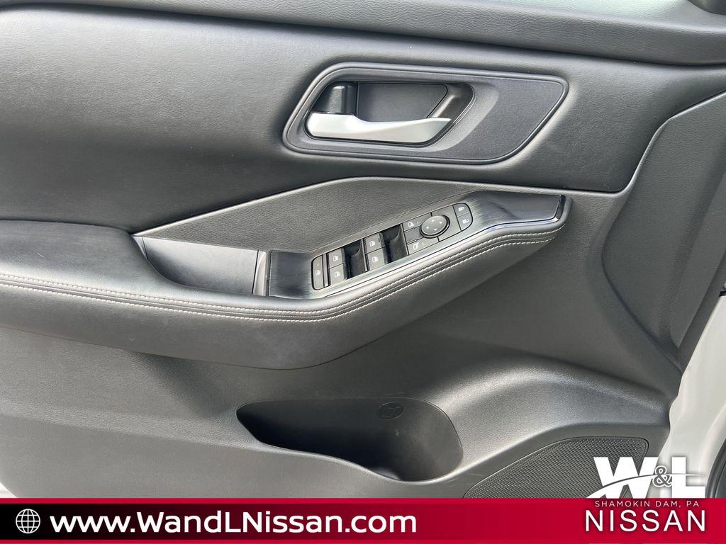 used 2024 Nissan Rogue car, priced at $25,870