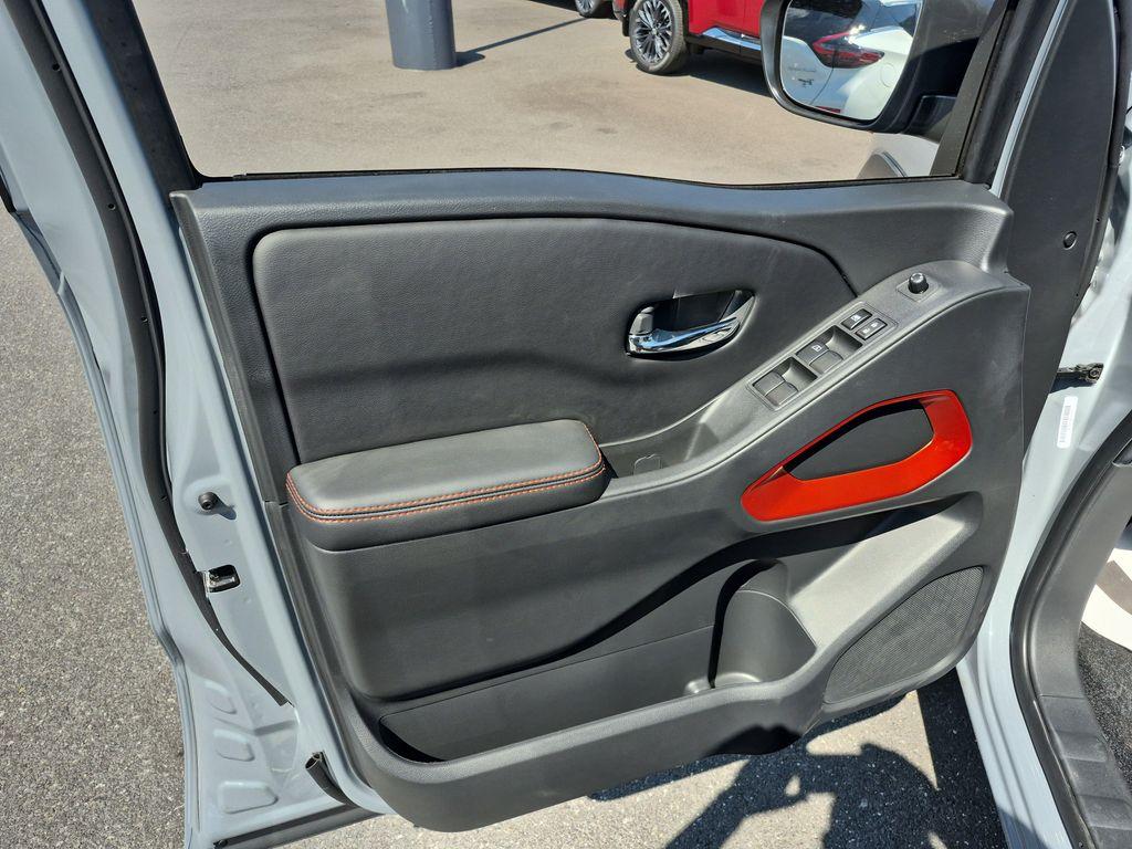 new 2025 Nissan Frontier car, priced at $45,725