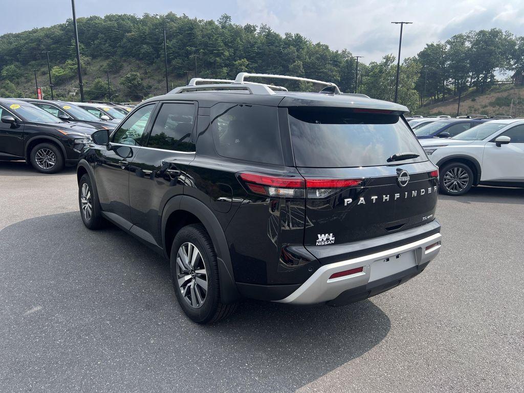 new 2025 Nissan Pathfinder car, priced at $43,807