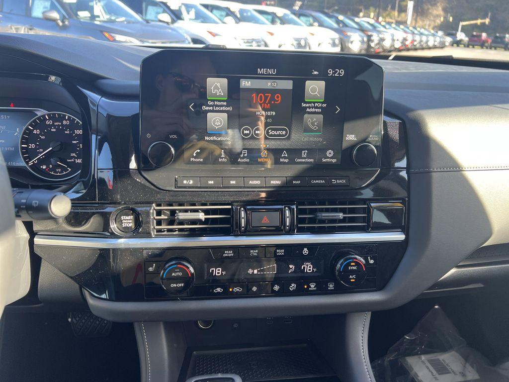 new 2025 Nissan Pathfinder car, priced at $46,752