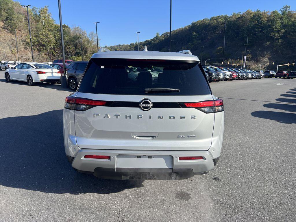 new 2025 Nissan Pathfinder car, priced at $46,752