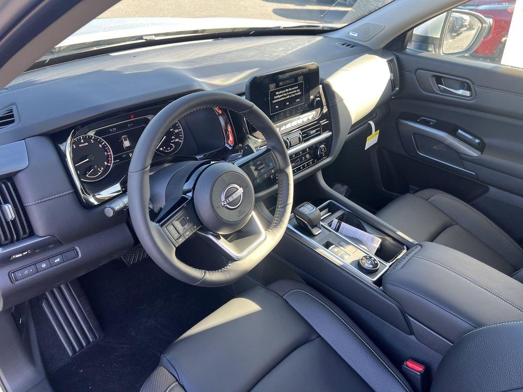 new 2025 Nissan Pathfinder car, priced at $46,752