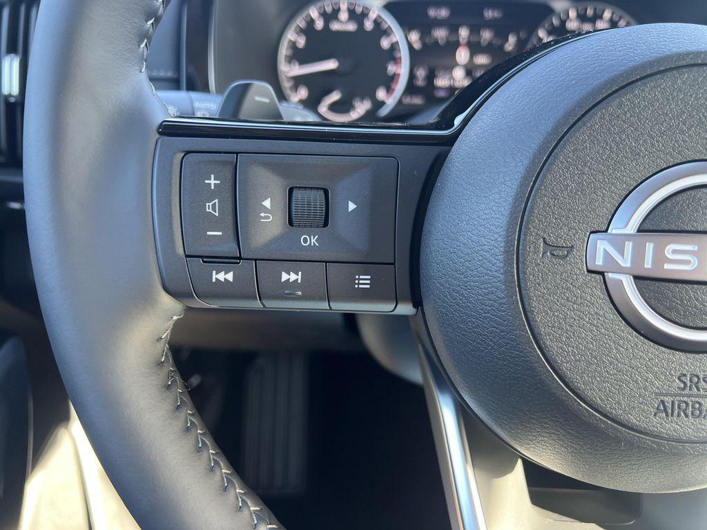 new 2025 Nissan Pathfinder car, priced at $46,752