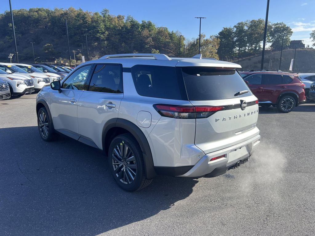 new 2025 Nissan Pathfinder car, priced at $46,752