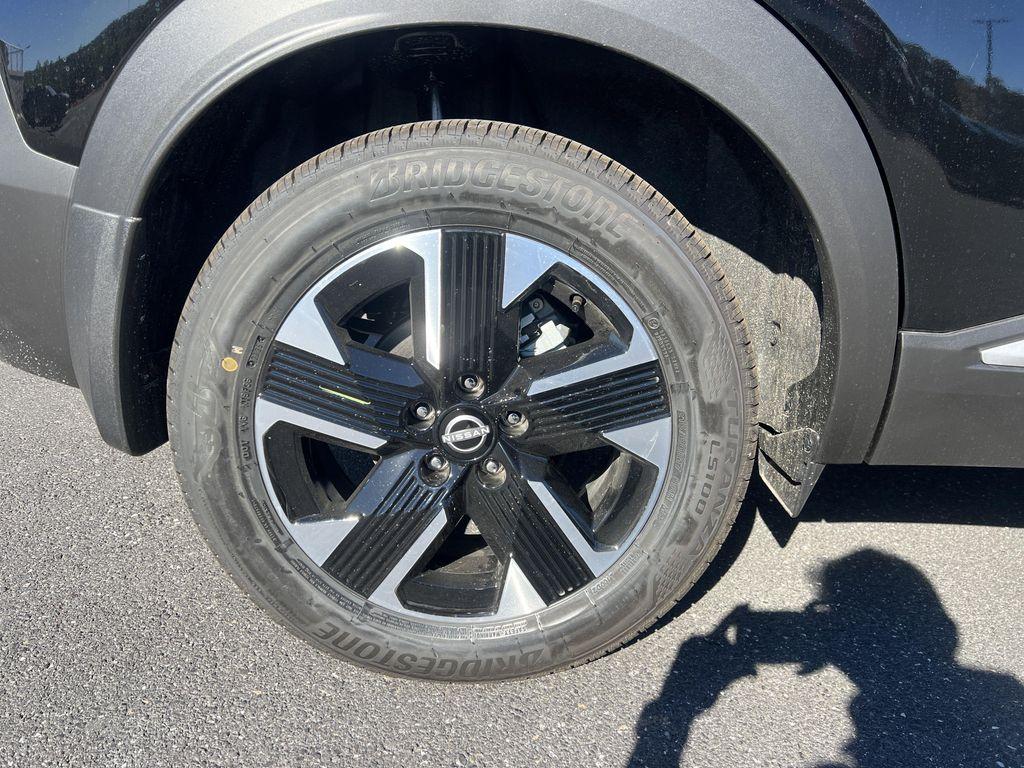 used 2026 Nissan Kicks car, priced at $28,610
