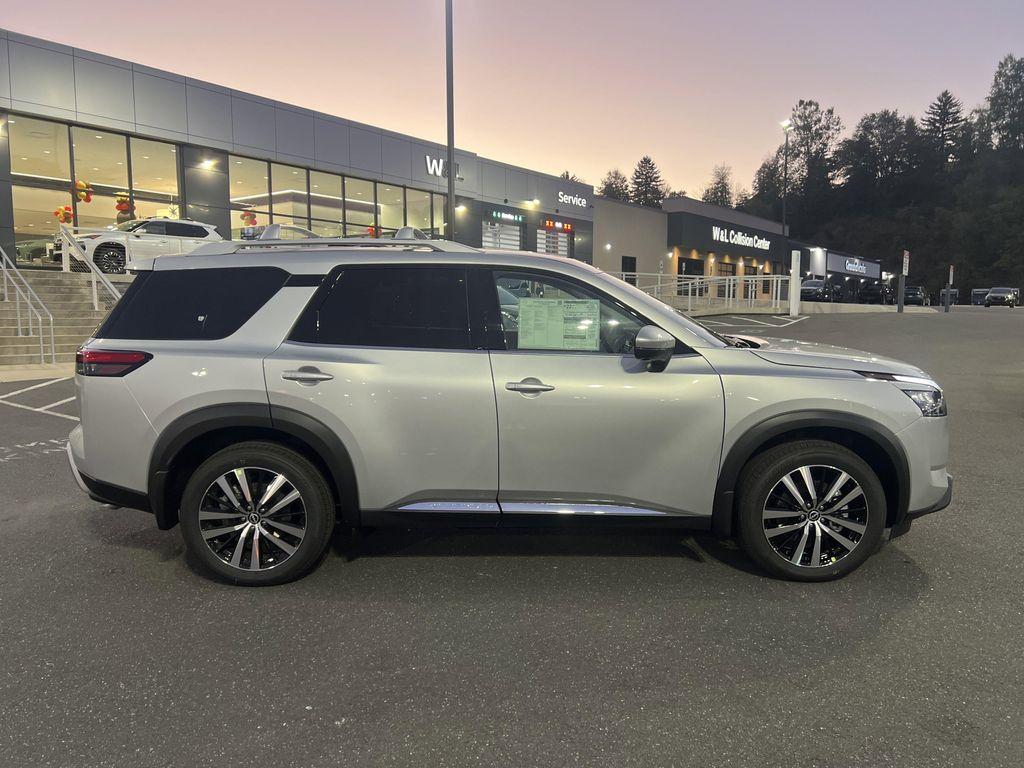 new 2025 Nissan Pathfinder car, priced at $51,047