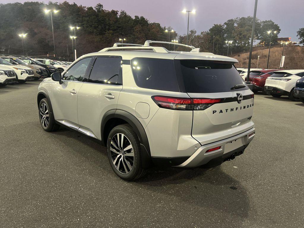 new 2025 Nissan Pathfinder car, priced at $51,047