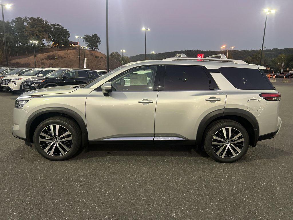 new 2025 Nissan Pathfinder car, priced at $51,047