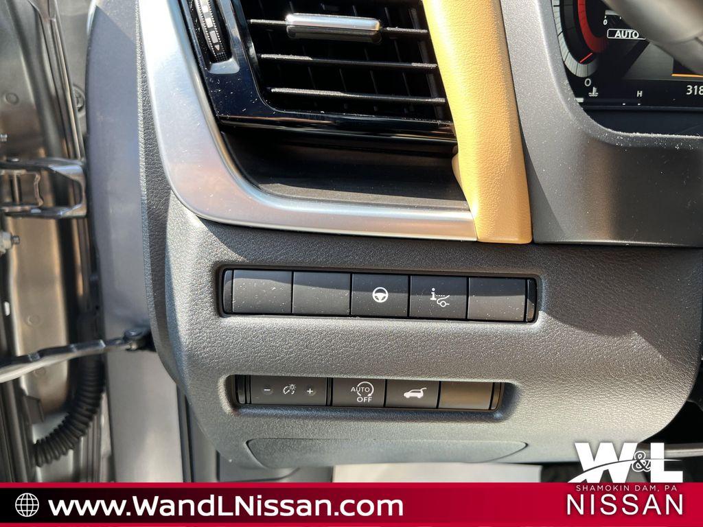 used 2023 Nissan Rogue car, priced at $27,869