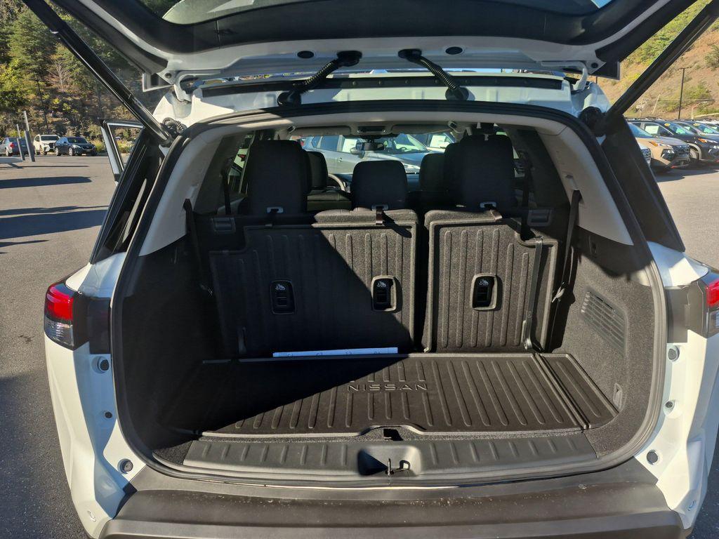 new 2025 Nissan Pathfinder car, priced at $42,279