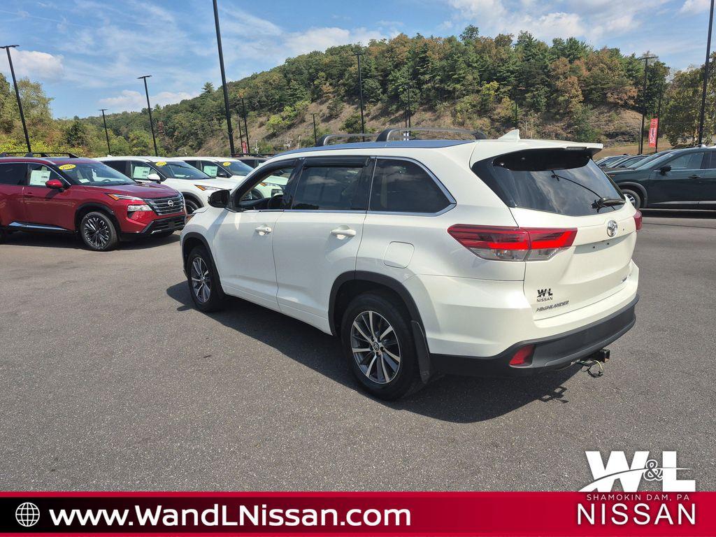 used 2018 Toyota Highlander car, priced at $24,126