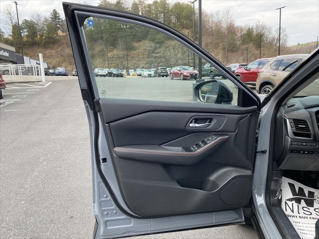 new 2025 Nissan Rogue car, priced at $36,824