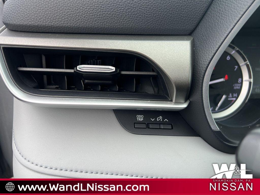used 2022 Toyota Highlander car, priced at $36,454