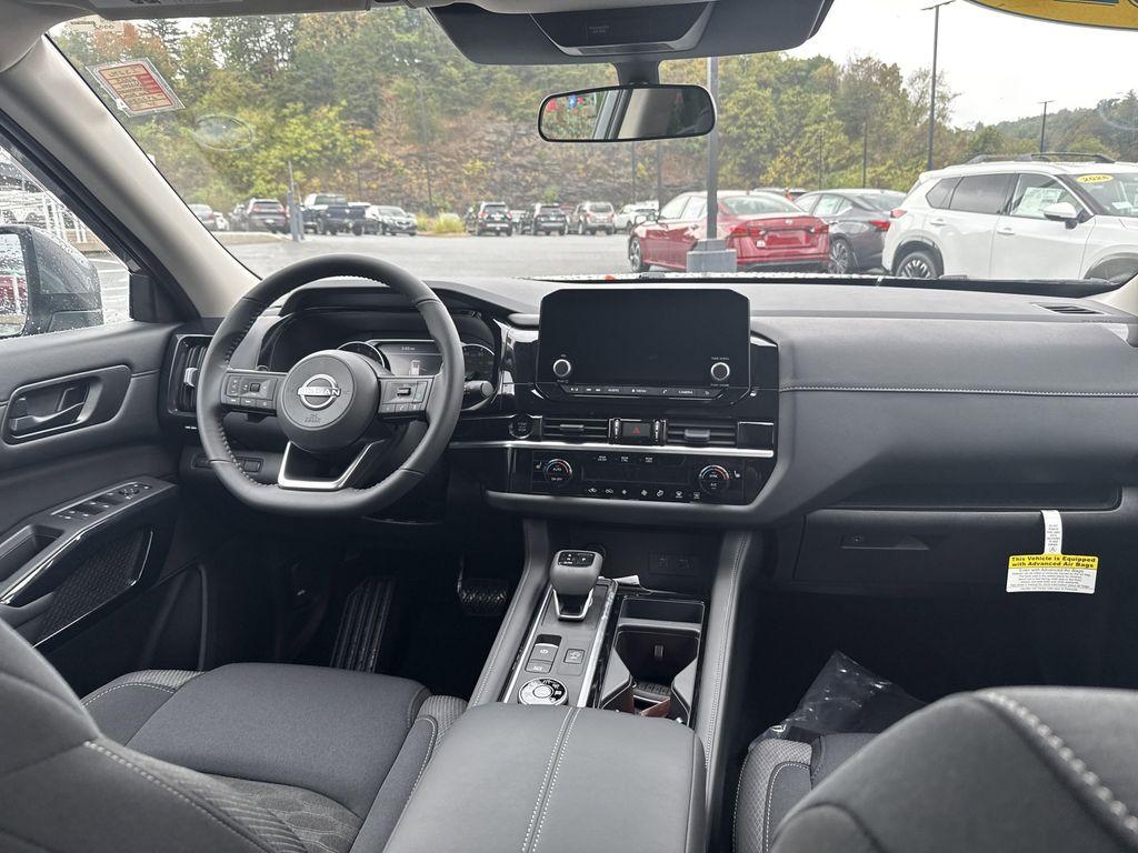 new 2025 Nissan Pathfinder car, priced at $41,617