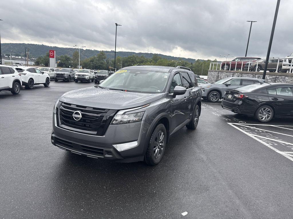 new 2025 Nissan Pathfinder car, priced at $41,617