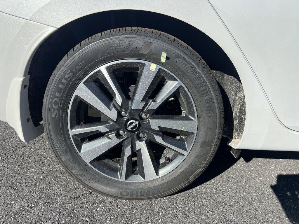 new 2025 Nissan Versa car, priced at $22,447