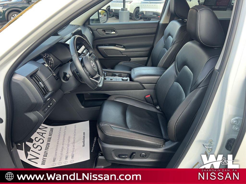 used 2023 Nissan Pathfinder car, priced at $35,726