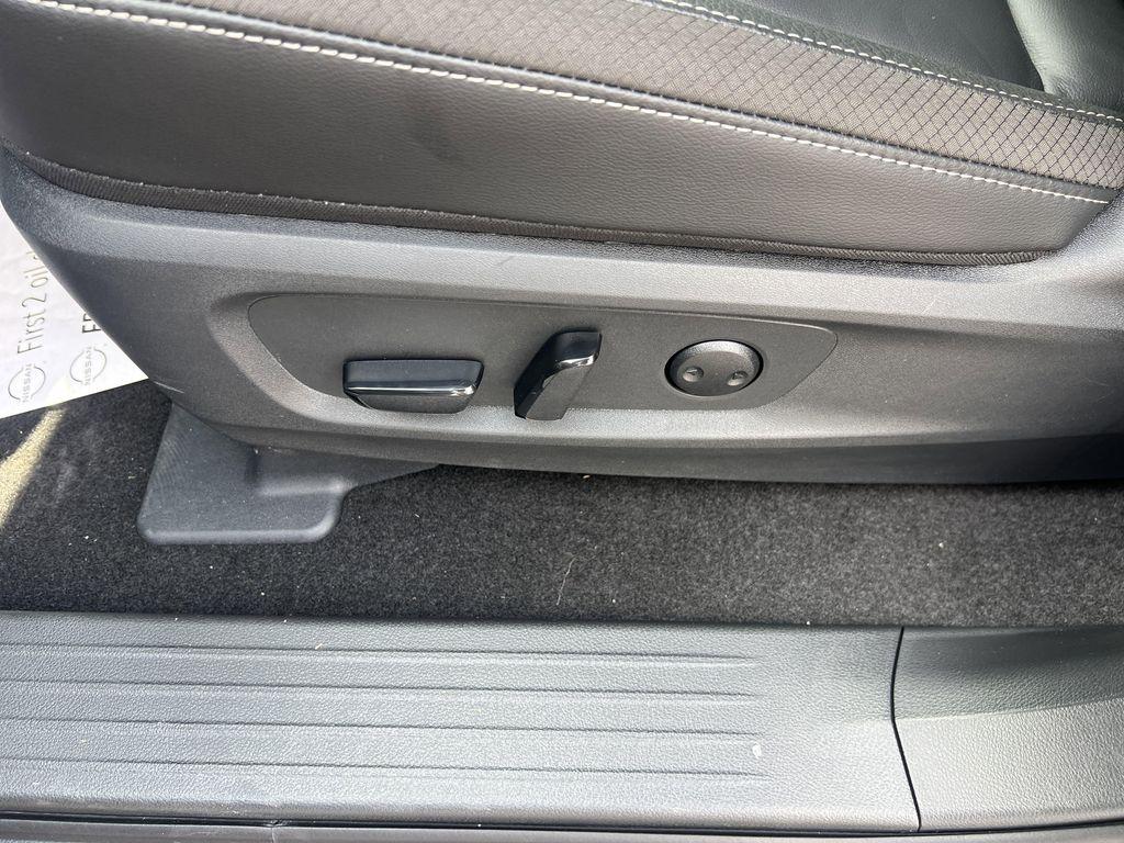 new 2025 Nissan Pathfinder car, priced at $44,232