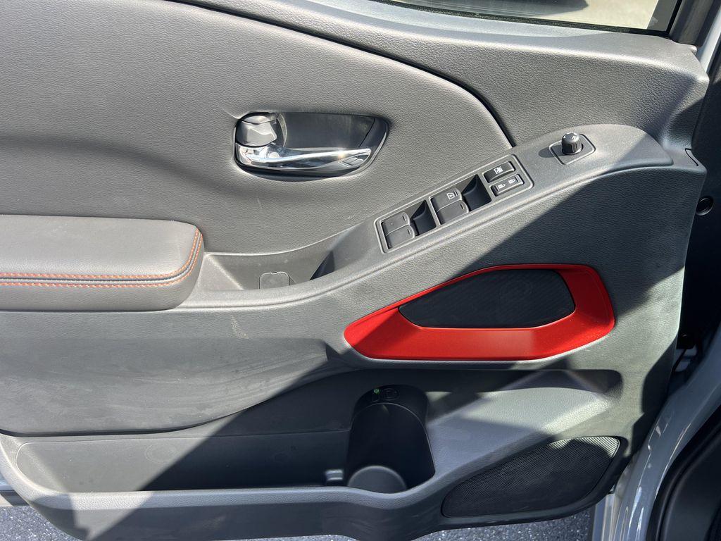 new 2025 Nissan Frontier car, priced at $44,640