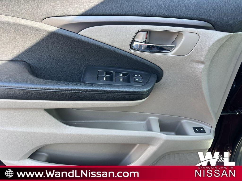 used 2016 Honda Pilot car, priced at $19,376