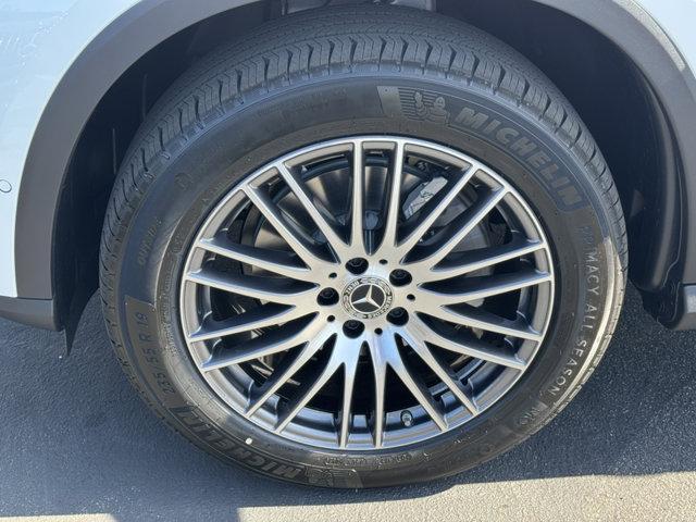 new 2025 Mercedes-Benz GLC 300 car, priced at $58,290