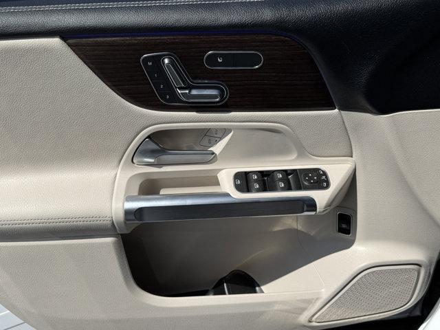 new 2025 Mercedes-Benz GLB 250 car, priced at $50,445