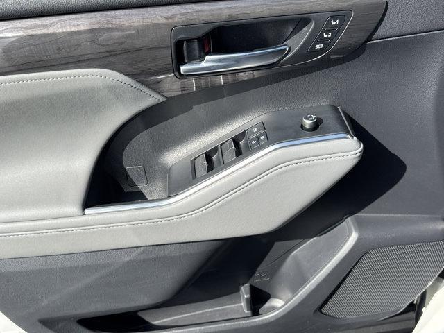 used 2020 Toyota Highlander car, priced at $29,990