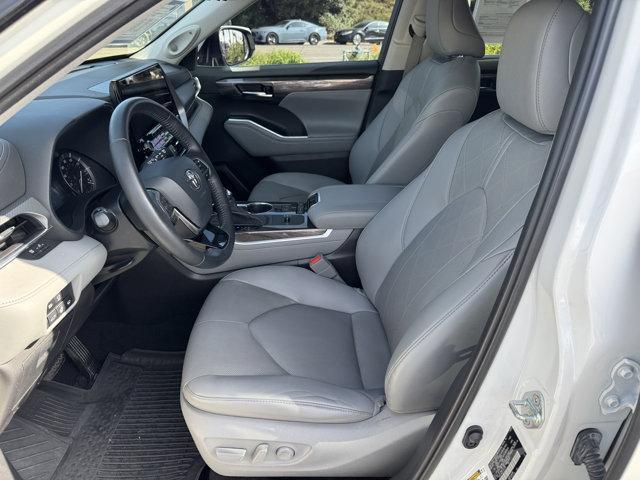 used 2020 Toyota Highlander car, priced at $29,990