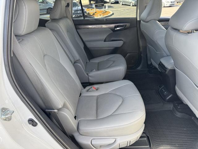 used 2020 Toyota Highlander car, priced at $29,990